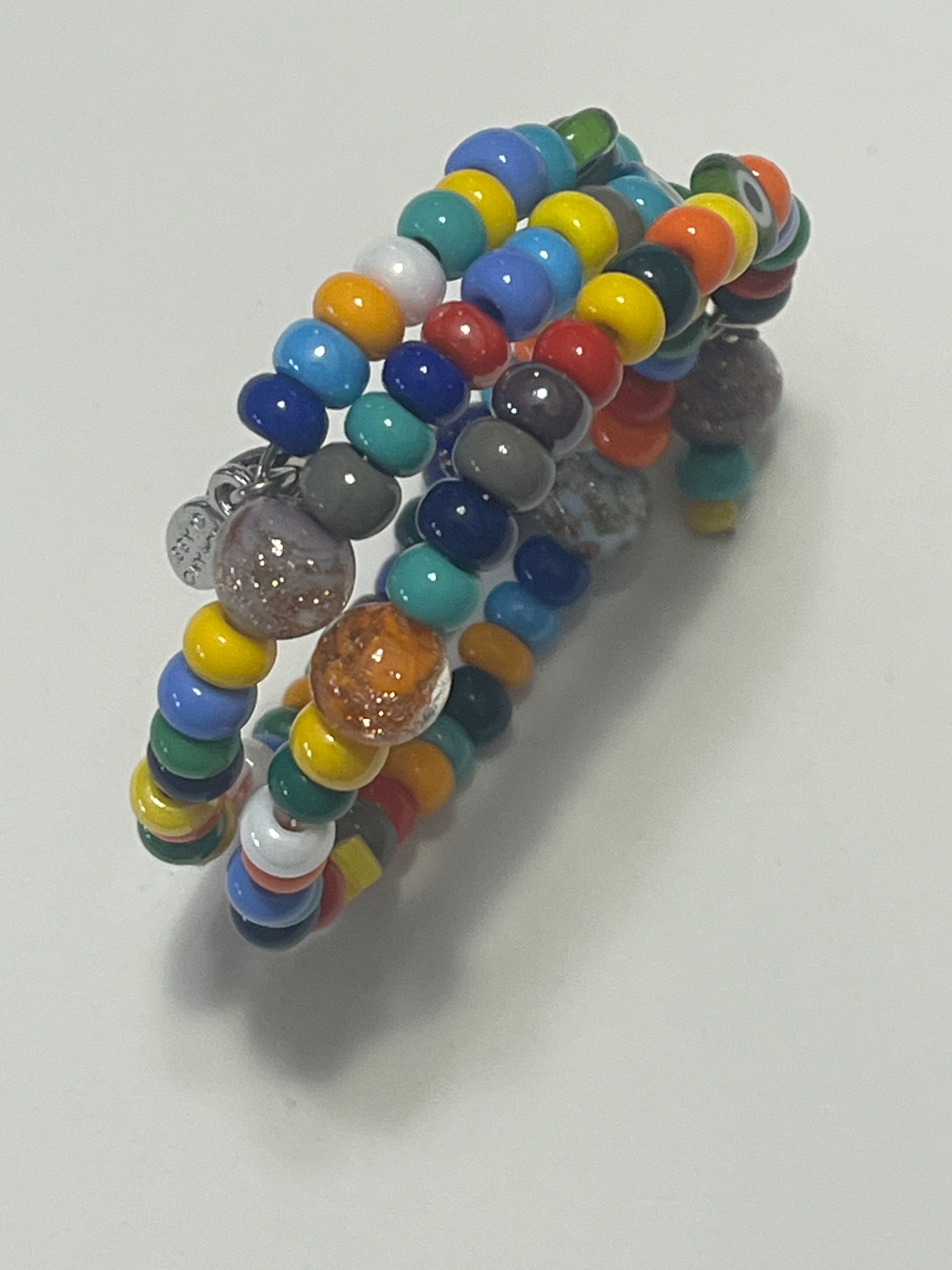 Multicolor bracelet rigid