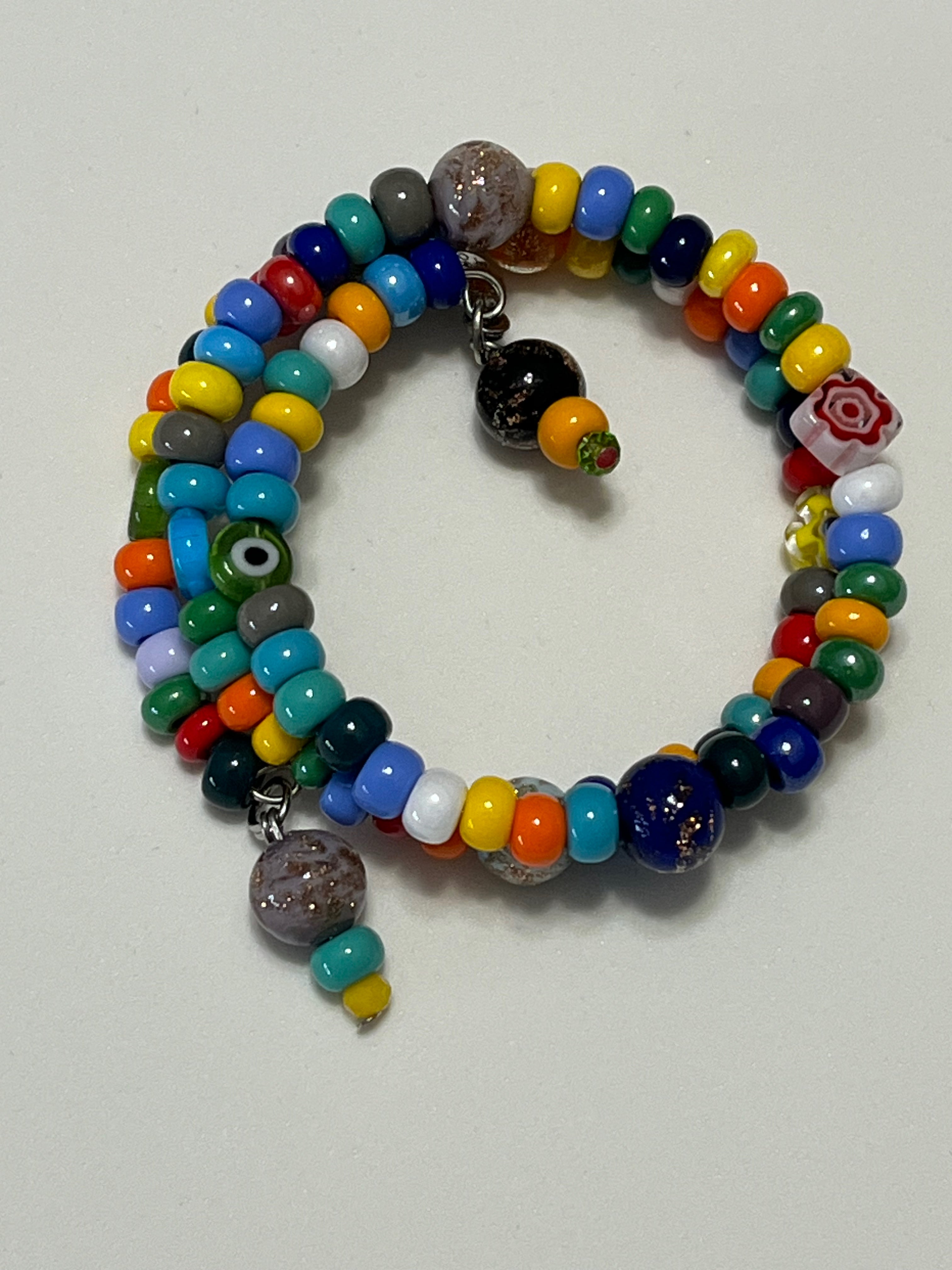 Multicolor bracelet rigid