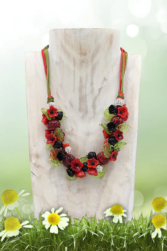 Red flowers necklace