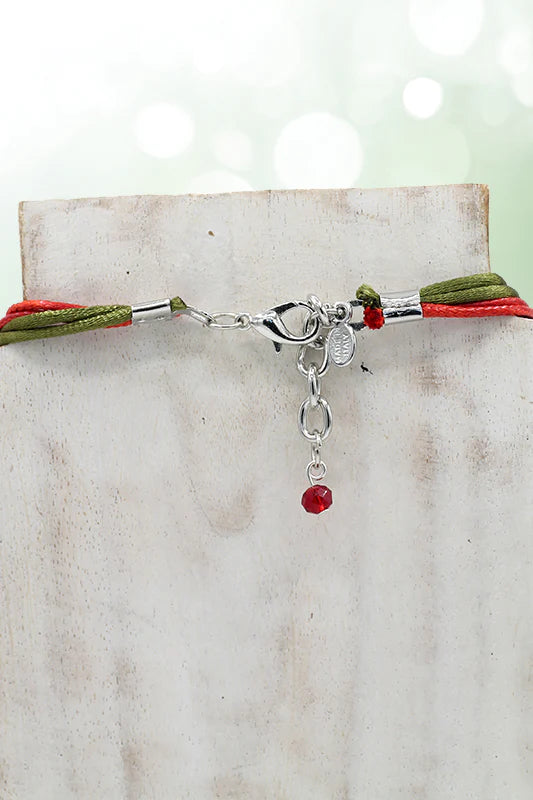 Red flowers necklace