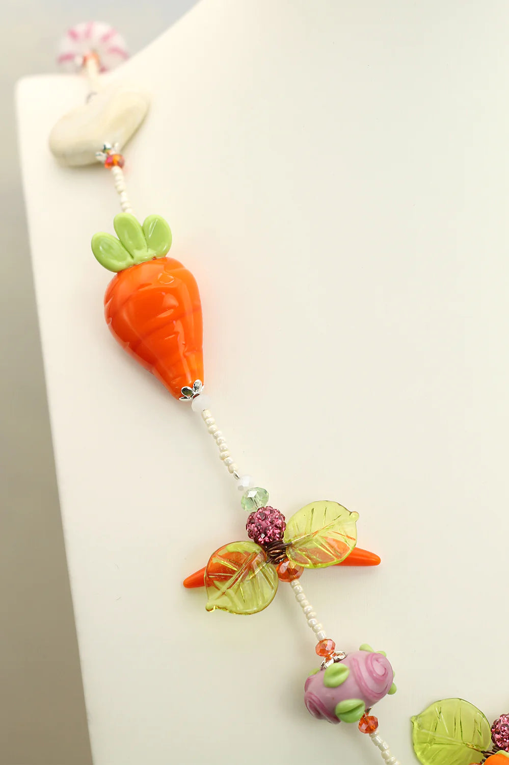 Bunny carotina long necklace