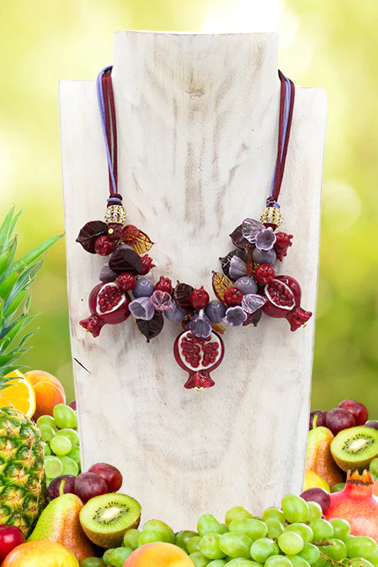 Pomegranate tre chicchi necklace